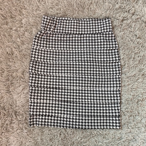 Brat Star Dresses & Skirts - Brat Star Pencil Skirt in black/white herringbone